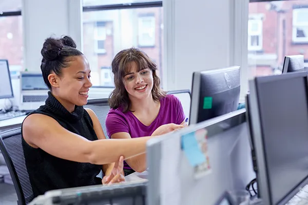 Student on placement being taught by mentor .